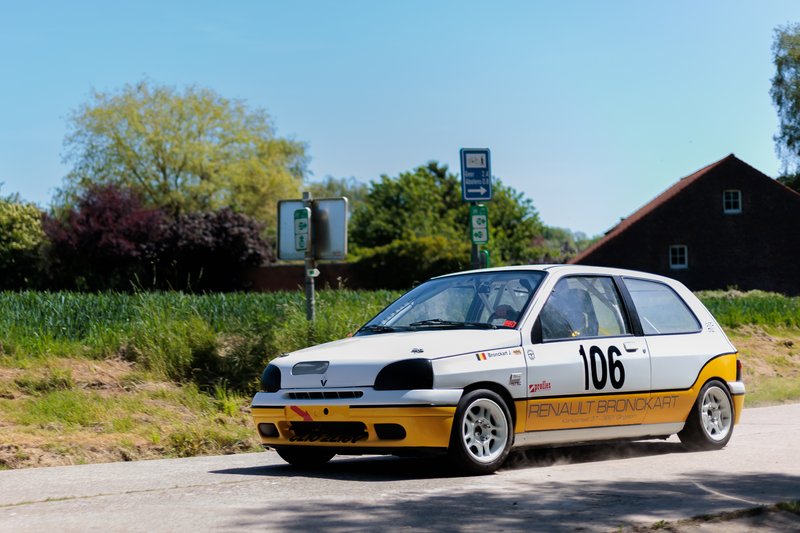 2L4B3305.jpg