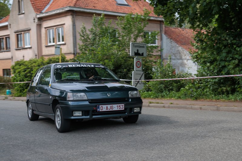 2L4B4050.jpg