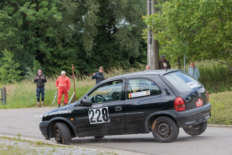 2L4B4304.jpg