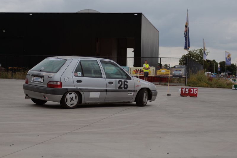 2L4B5323.jpg