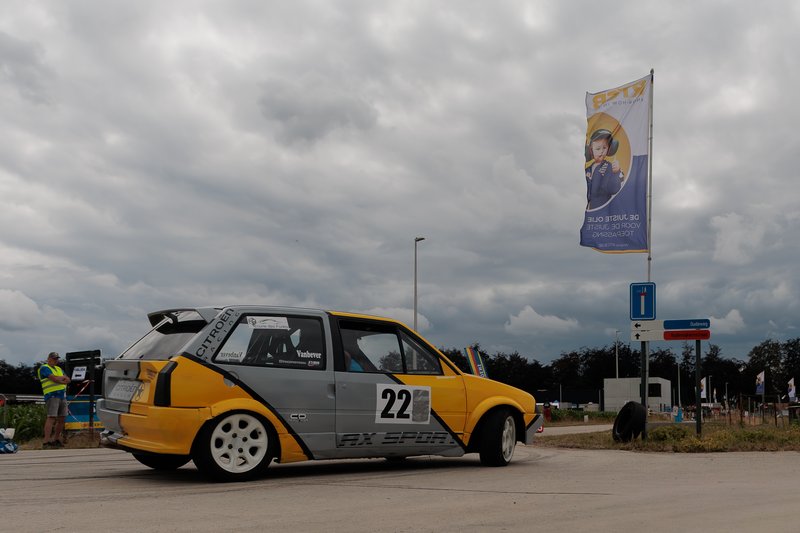 2L4B5774.jpg