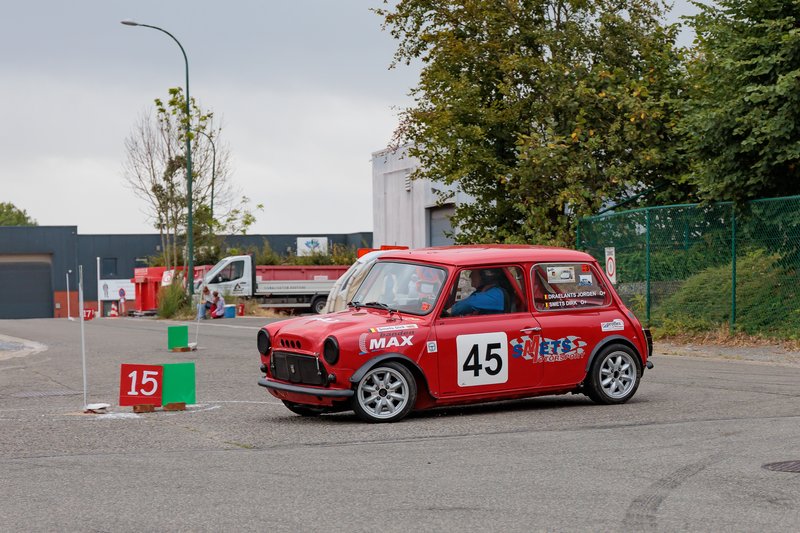 2L4B7001.jpg