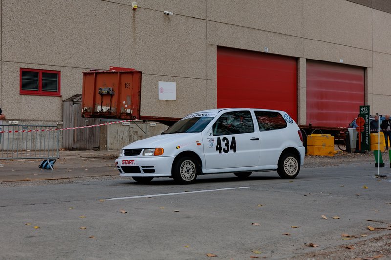 2L4B7250.jpg