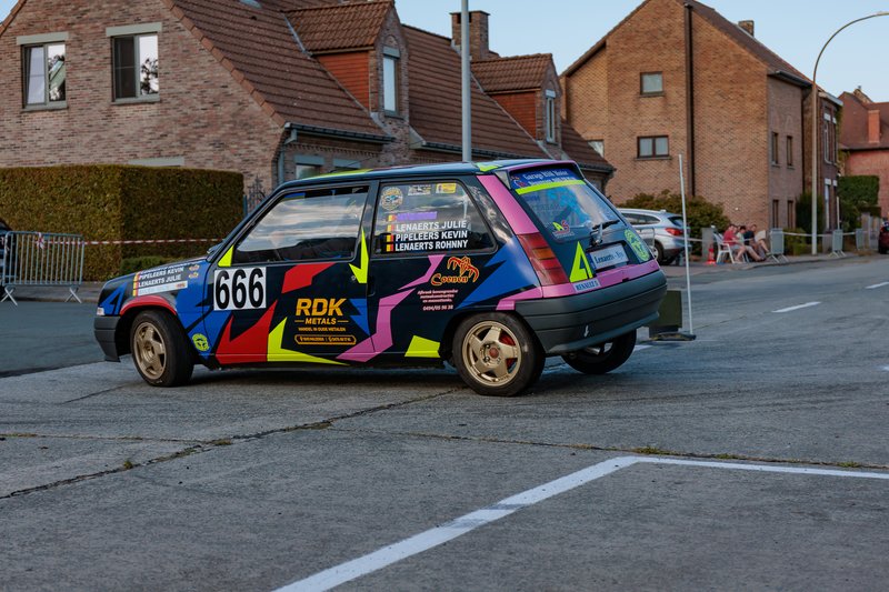 2L4B7819.jpg