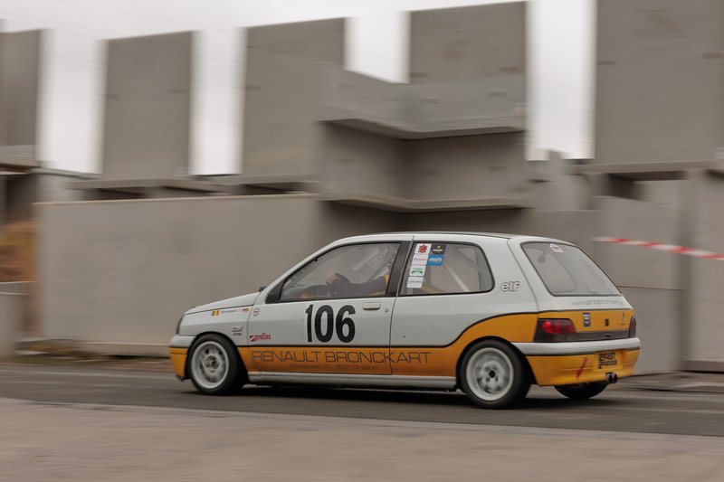 2L4B9040.jpg