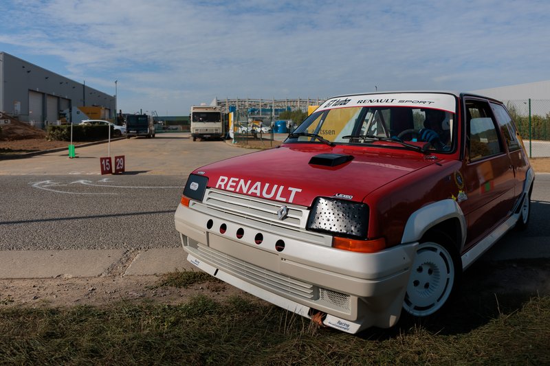 2L4B9348.jpg